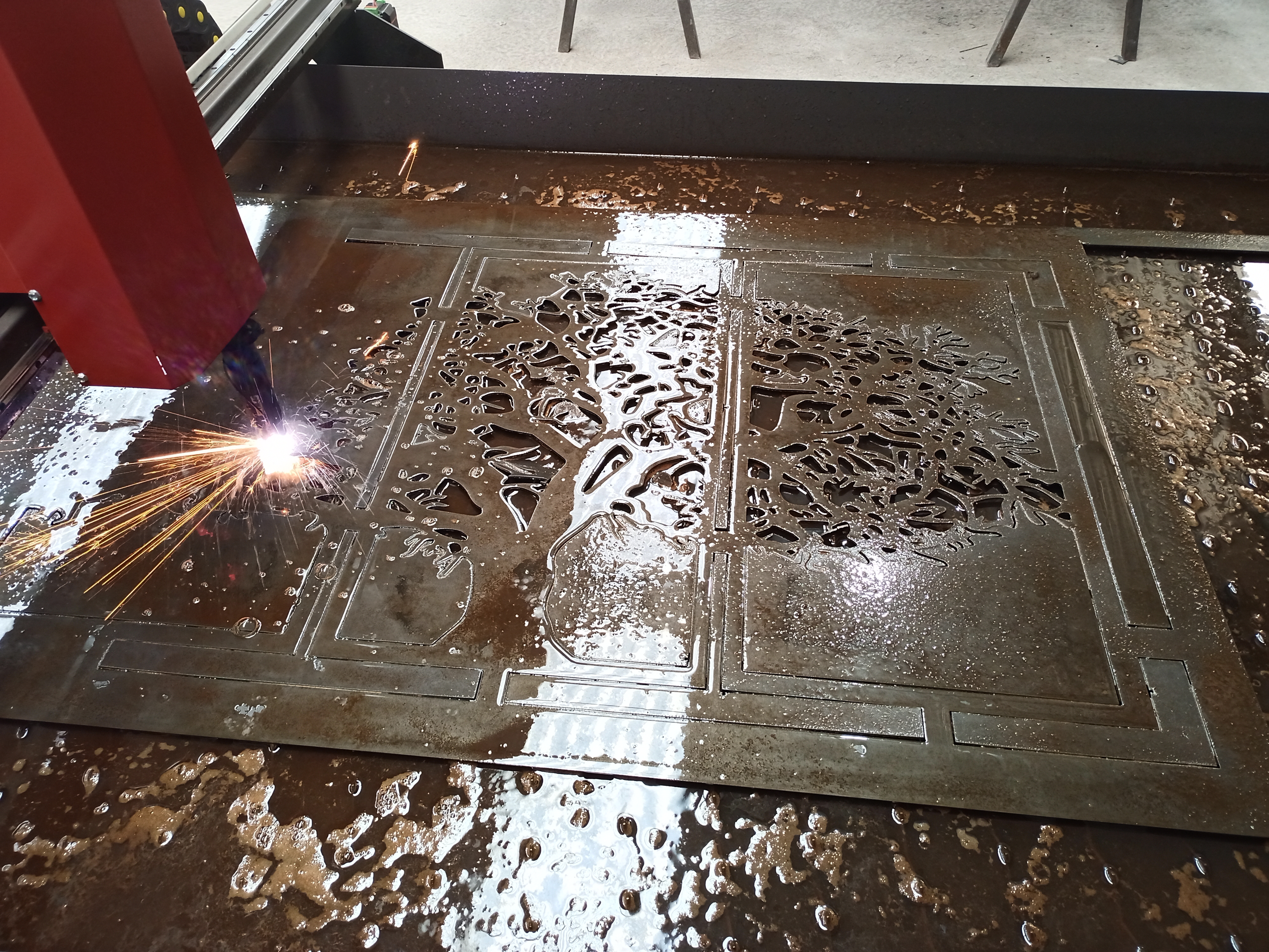 Máquina CNC Plasma RBO en funcionamiento